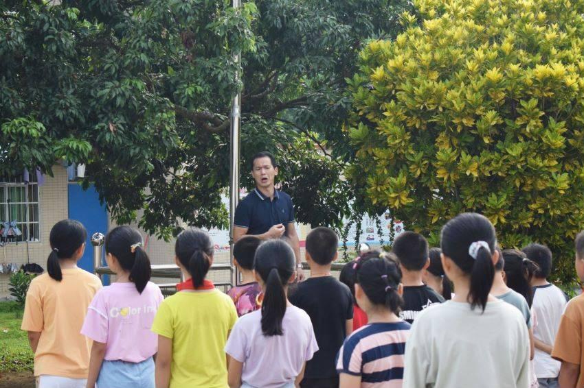 哈尼和她的宠物们